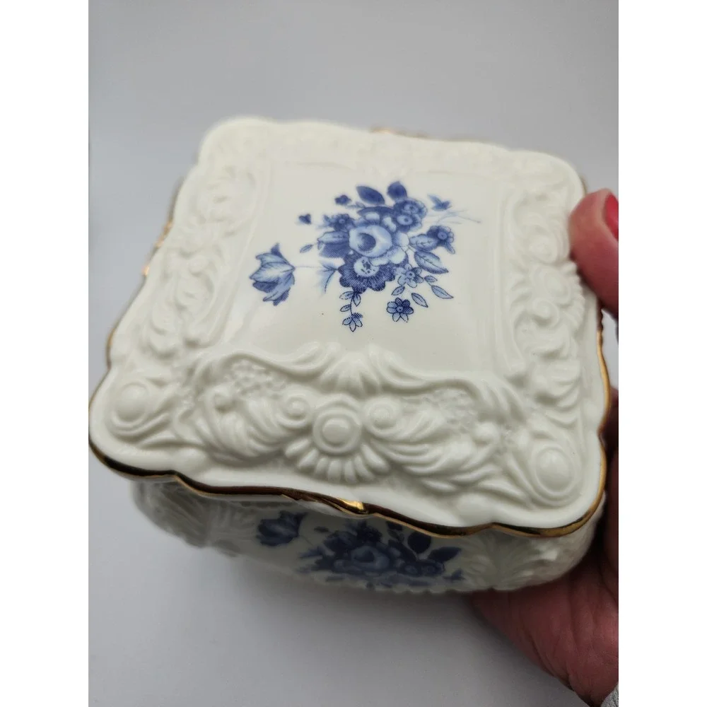 N/A vintage design